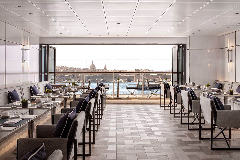 restaurant with ocean view on ritz